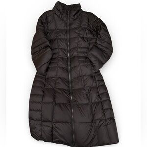 The North Face Women's Black Puffer Jacket

NO HOOD